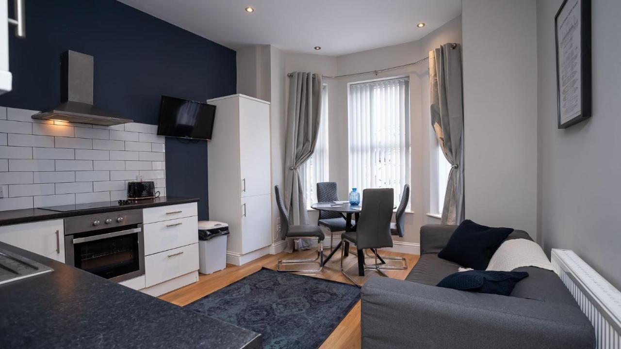 2 Bdr & 1 Bdr Apartments At Queens Uni By Belfast City Breaks Kültér fotó