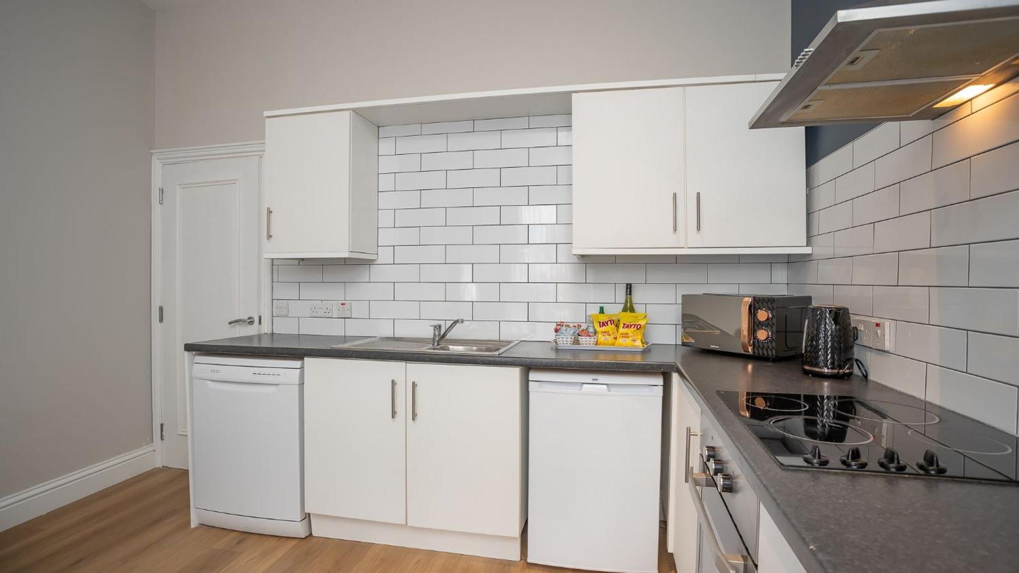 2 Bdr & 1 Bdr Apartments At Queens Uni By Belfast City Breaks Kültér fotó